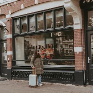 **** Szálloda Boutique First Hollandia